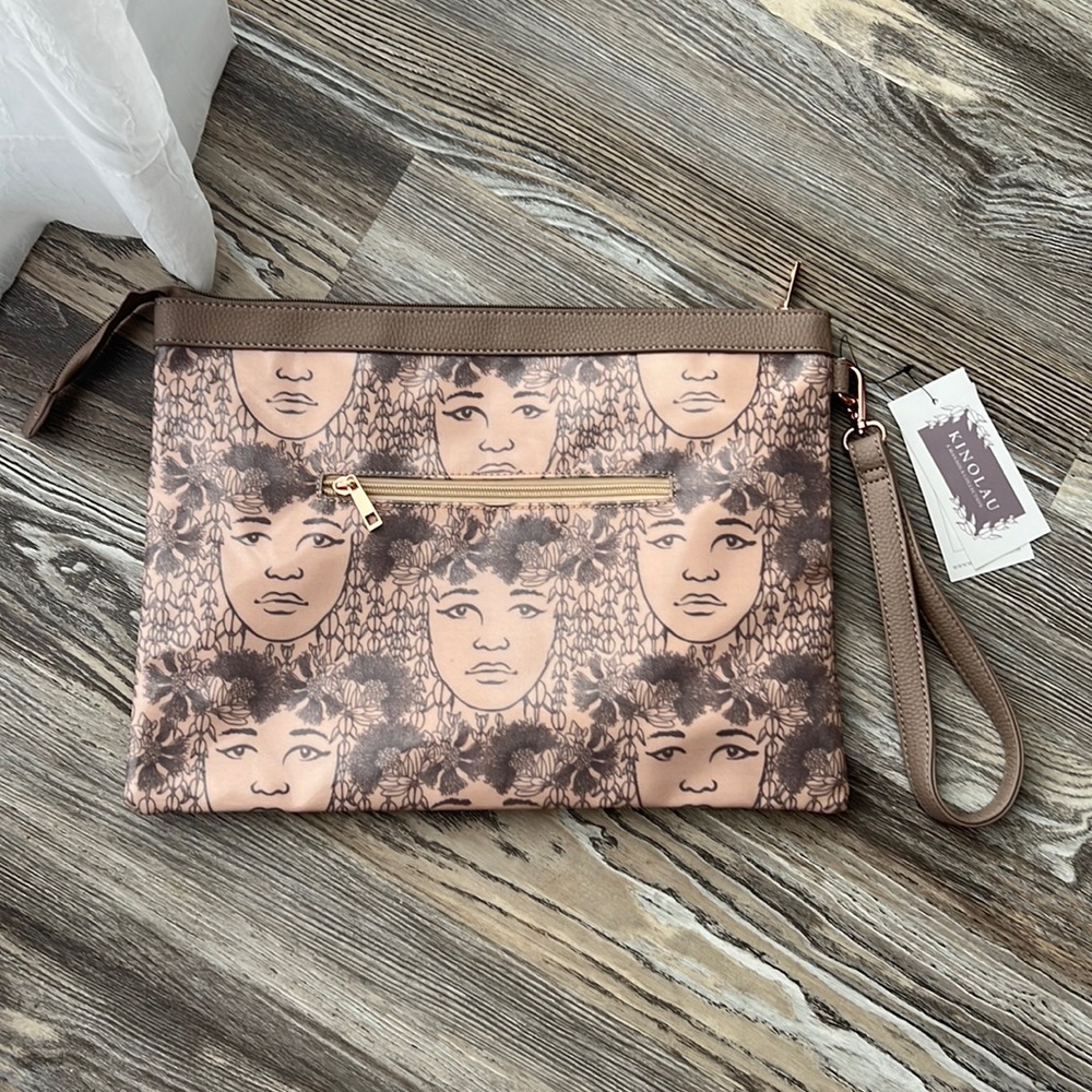 Manaola Clutch